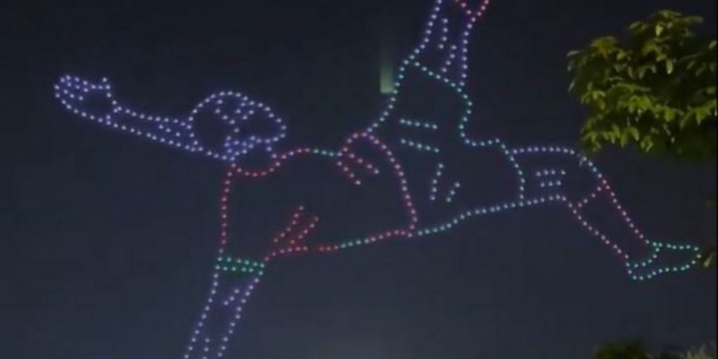 Το ψαλιδάκι του Ελ Κααμπί έγινε... αστερισμός στον ουρανό του Μαρόκου -Δείτε το εντυπωσιακό σόου με drone