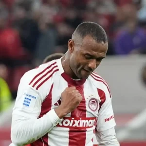 Ολυμπιακός – ΟΦΗ: Το απίθανο ανάποδο ψαλίδι του Ελ Κααμπί