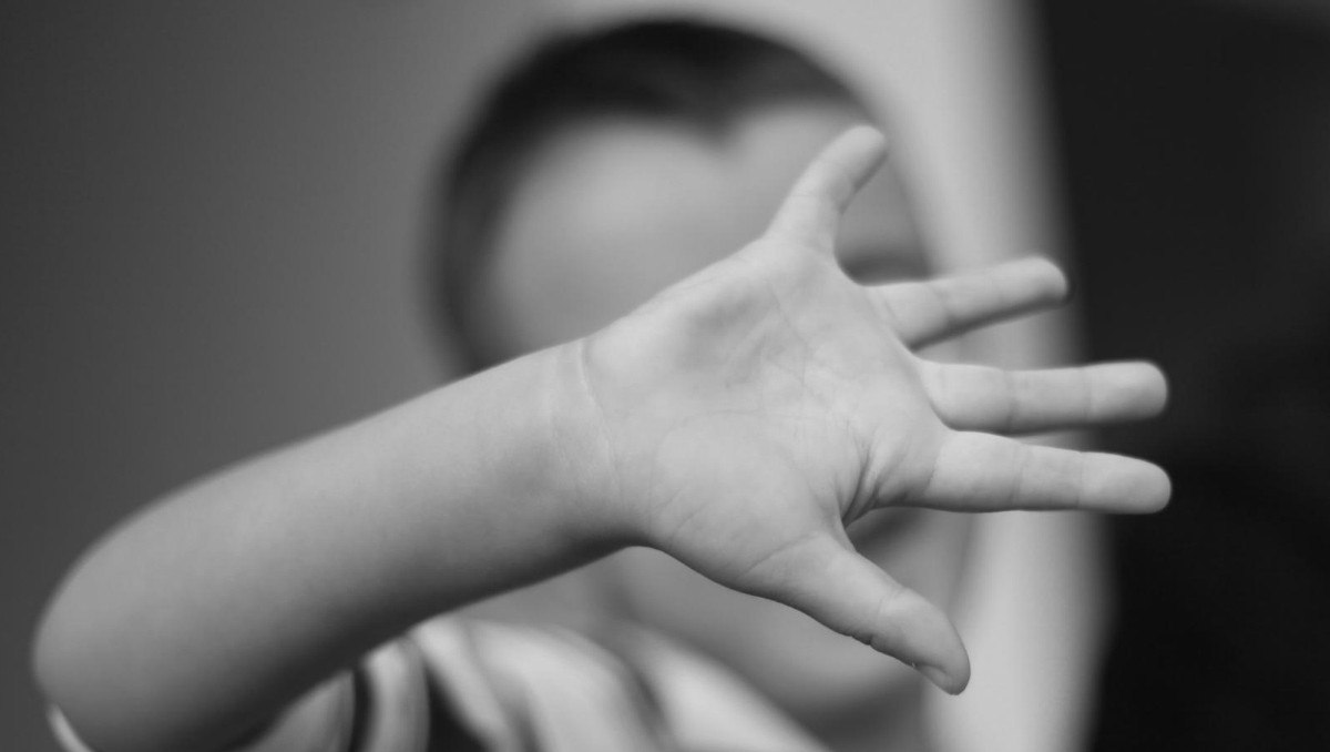 Ηράκλειο: Φυλακή για 20 ημέρες είχε κάνει ο πατέρας των 8 παιδιών – «Μεταξύ των γονιών ήταν οι διενέξεις, τα αγαπούν τα παιδιά» λέει ο δικηγόρος τους