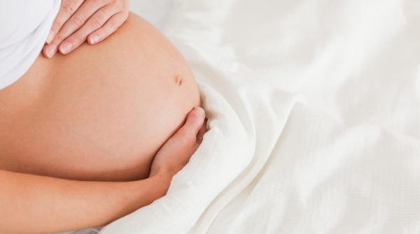 Δωρεά σπέρματος: Ο ανατρεπτικός νόμος του «επώνυμου δότη» που ψηφίστηκε στην Ελλάδα, αλλά δεν εφαρμόστηκε ποτέ