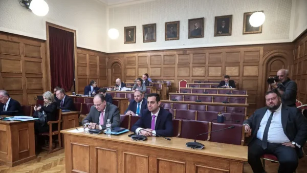 Εξεταστική ΟΠΕΚΕΠΕ: Ενημέρωση από τον ΑΝΤ1 για ρεπορτάζ που αφορά την ταυτότητα του «Φραπέ» ζητά η ΝΔ