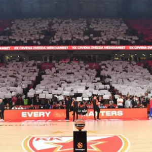 Ερυθρός Αστέρας: Πρόστιμο και μερικό κλείσιμο έδρας με αναστολή στους ερυθρόλευκους από τη Euroleague