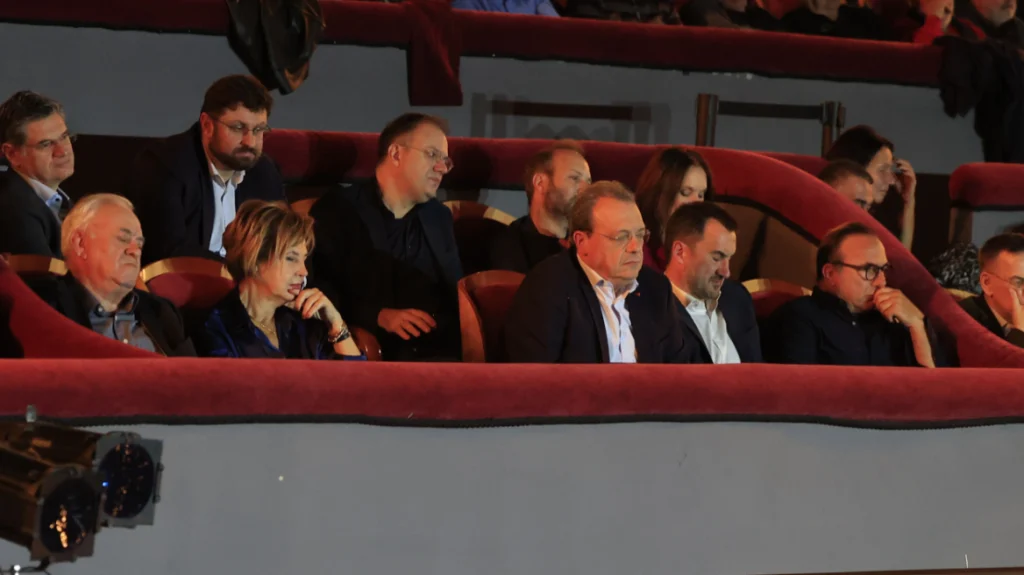 Μεγαλώνει η απόσταση μεταξύ ΣΥΡΙΖΑ και Τσίπρα μετά τον... εξώστη: Η απάντηση Φάμελλου από την Βουλή και τα επόμενα βήματα