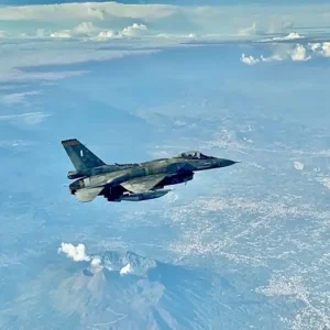 Τουρκικά οπλισμένα F-16 σε νέο προκλητικό σόου στο Αιγαίο με μια παραβίαση και δύο παραβάσεις του FIR Αθηνών