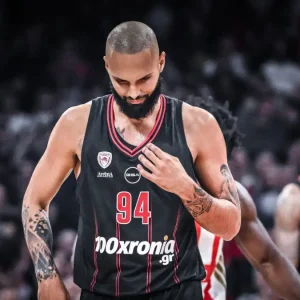 Εβάν Φουρνιέ: «Ένιωσα ξανά ζωντανός στον Ολυμπιακό – Ο Γιώργος Μπαρτζώκας είναι mastermind»