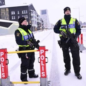 Άγρια δολοφονία 55χρονης με μπαλτά σε βίλα στο Μπόντεν της Σουηδίας: Πυροβόλησαν και σκότωσαν τον δράστη οι αστυνομικοί