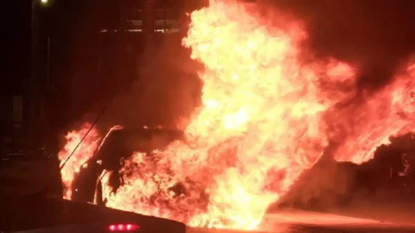 Φωτιά σε αυτοκίνητο στην Κηφισίας στο ύψος της Φιλοθέης – Μεγάλο μποτιλιάρισμα