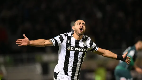 Λεβαδειακός – ΠΑΟΚ: Η παρακάμερα του αγώνα από τους Θεσσαλονικείς με τους έξαλλους πανηγυρισμούς στο γκολ του Γιακουμάκη