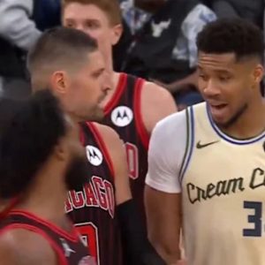 NBA: Αποκαλύφθηκε ο διάλογος Αντετοκούνμπο – Βούτσεβιτς που οδήγησε σε σύρραξη στο παρκέ μετά το επίμαχο κάρφωμα (ΒΙΝΤΕΟ)