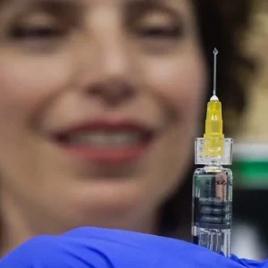 Εποχική γρίπη: Κατέφτασε νωρίτερα τον φετινό χειμώνα – Εμβολιασμό κυρίως για τις ευπαθείς ομάδες συστήνει ο ΕΟΔΥ