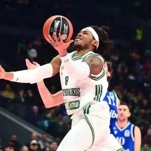 Ο Ρισόν Χολμς επέστρεψε στην αγωνιστική δράση μετά από σχεδόν 2 μήνες για τον Παναθηναϊκό