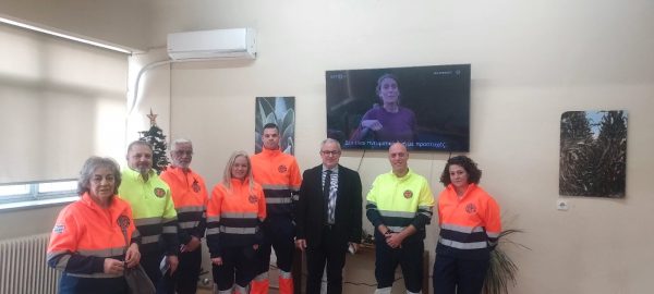 Η Διασωστική Ομάδς Εθελοντών Στυλίδας κοντά στα παιδιά