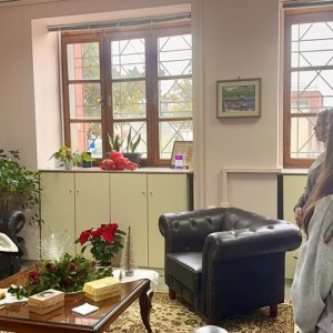 Μαθήτριες του Λυκείου Στυλίδας τραγούδησαν τα κάλαντα στον Δήμαρχο Ιωάννη Αποστόλου