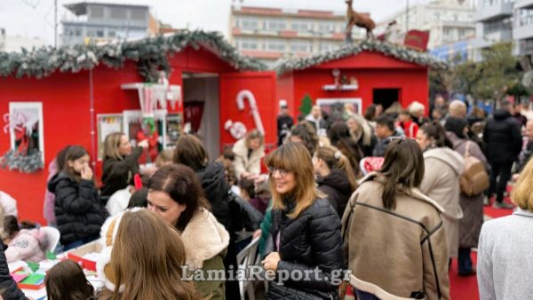 Χριστούγεννα αλά γαλλικά στην Πλατεία Πάρκου (ΒΙΝΤΕΟ-ΦΩΤΟ)