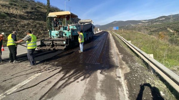 Λαμία: Επιτέλους φτιάχνουν τον δρόμο με τις λακκούβες από τον κόμβο Ξηρώτισσας προς το "ICE"