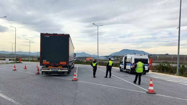 Επαγγελματίες οδηγοί και οδική ασφάλεια: Μελέτη του Πανεπιστημίου Θεσσαλίας φωτίζει τους κινδύνους που κρύβει η καθημερινότητα στο τιμόνι