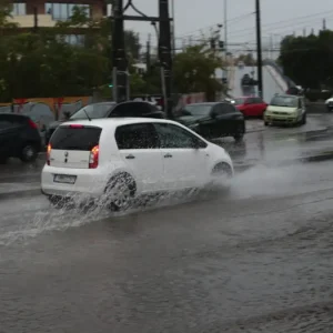 Κακοκαιρία Byron: Διακοπή κυκλοφορίας σε δρόμους της Κεντρικής Μακεδονίας, Πιερίας και Χαλκιδικής λόγω προβλημάτων από τα έντονα φαινόμενα