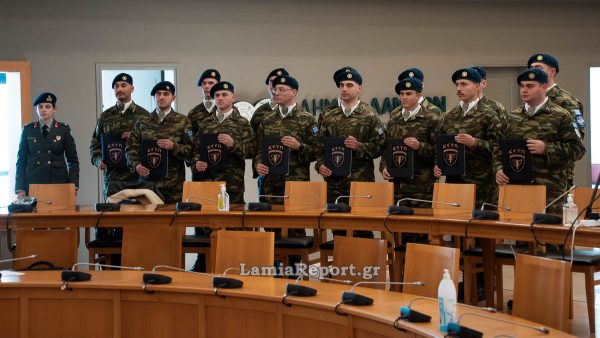 Στο Περιφερειακό Συμβούλιο η Χορωδία του ΚΕΥΠ - Τιμητική πλακέτα στον πρώην Διευθυντή Αγροτικής & Αλιευτικής Πολιτικής (ΒΙΝΤΕΟ-ΦΩΤΟ)