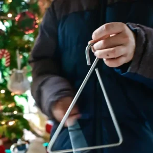14χρονη παρασύρθηκε από αυτοκίνητο ενώ έλεγε τα κάλαντα – Την εγκατέλειψε ο οδηγός και την εντόπισε τυχαία νοσηλεύτρια του Παίδων