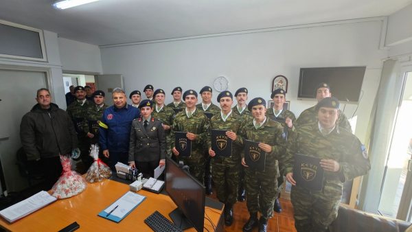 Η Χορωδία του ΚΕΥΠ έψαλλε τα κάλαντα στο Διοικητή ΔΙΠΥΝ Φθιώτιδας Χρήστο Πλουμάκη