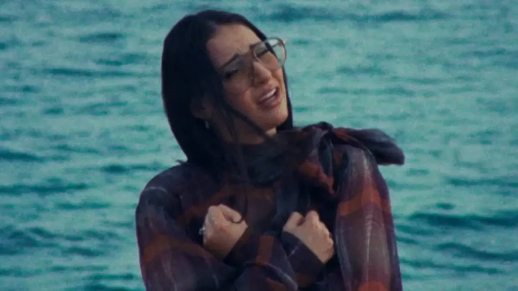 H Klavdia παρουσίασε το νέο συναρπαστικό videoclip της για το τραγούδι «Άνεμος»