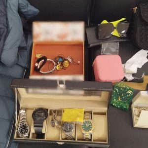 Βρήκαν αμέσως τον κλέφτη των κοσμημάτων - Χειροπέδες σε αλλοδαπό
