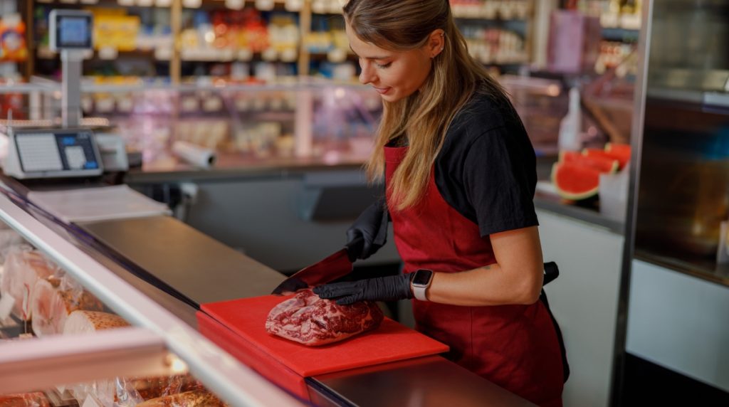 Εντοπίστηκαν 12 τόνοι αλλοιωμένων κρεάτων και παρασκευασμάτων στην Αττική - Αποκρουστικές οι εικόνες