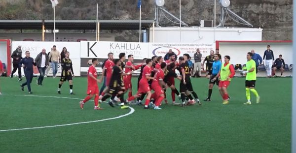 Επεισόδια σε αγώνα στην Κρήτη: Ο προπονητής του Εργοτέλης, Ηλίας Κώτσιος, κουτούλησε αντίπαλο παίκτη και αποβλήθηκε