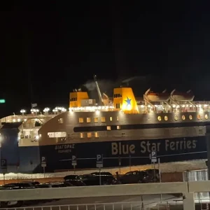 Άδειο αναχώρησε το πλοίο «Διαγόρας» από το λιμάνι της Μυτιλήνης: Μπλόκαραν τις εισόδους οι αγρότες, δείτε βίντεο