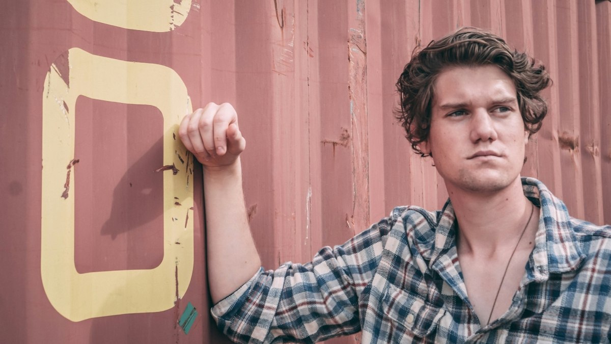 Η μεταμόσχευση μαλλιών ως λύση στη χρόνια τριχόπτωση