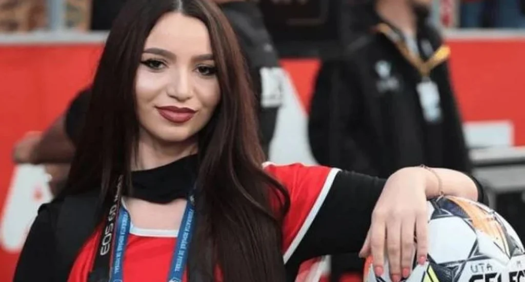 Σοκάρει ο θάνατος 27χρονης δημοσιογράφου - Πήδηξε από τον 7ο όροφο μετά από ένα αινιγματικό τελευταίο μήνυμα