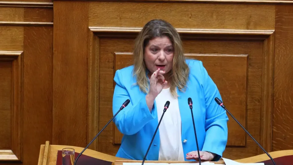 Η Μαρία Συρεγγέλα κάνει μήνυση στη Ζωή Κωνσταντοπούλου: «Ισχυρίζεται ψευδώς ότι ήταν συνεργάτιδά μου η Καλλιόπη Σεμερτζίδου»