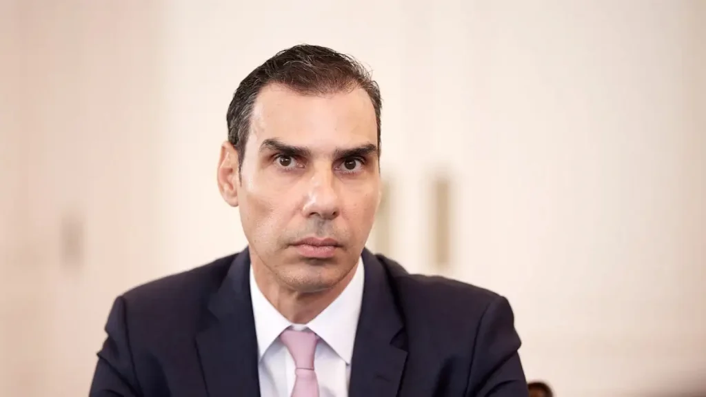 Θεμιστοκλέους για τη δωρεά σπέρματος από Δανό με καρκινογόνο μετάλλαξη: «Μπορεί να υπάρχουν 12 οικογένειες από τον ίδιο δότη στην Ελλάδα»