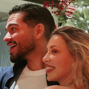 Γαρυφαλλιά Καληφώνη: Η τρυφερή φωτογραφία με τον Χρήστο Μάστορα και οι ευχές για τη γιορτή του