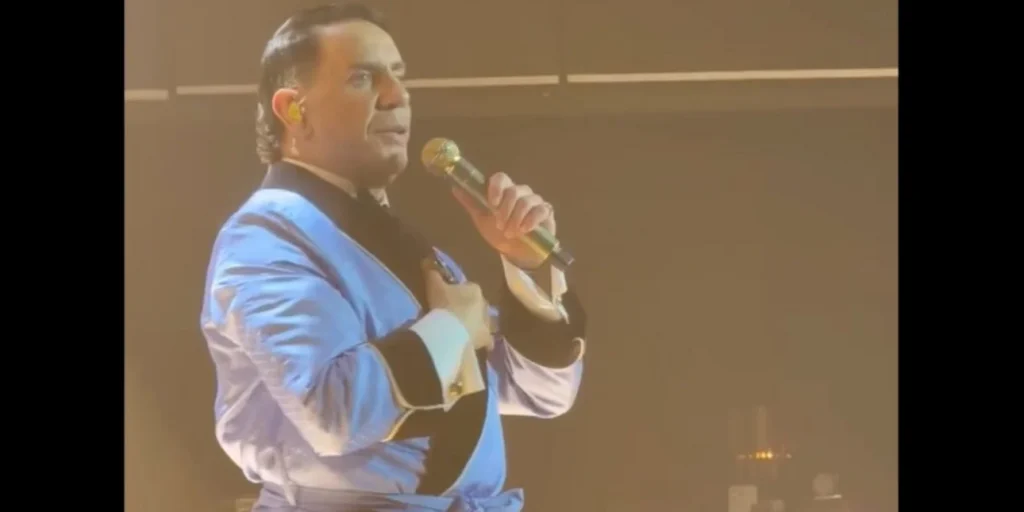 Η πρεμιέρα Μαζωνάκη μετά τη μήνυση του 22χρονου για ανήθικες προτάσεις - Οι πρώτες κουβέντες στην πίστα  (ΒΙΝΤΕΟ)