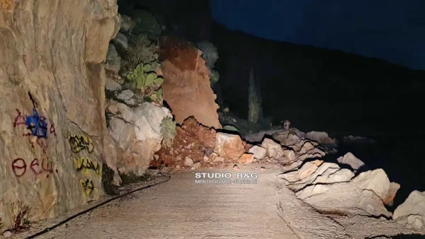 Ναύπλιο: Μεγάλη κατολίσθηση στο μονοπάτι Αρβανιτιά Καραθώνα