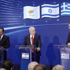 Νεύρα στην Τουρκία με τη συνάντηση Μητσοτάκη-Χριστοδουλίδη-Νετανιάχου: «Συναντήθηκαν με κοινό αντιτουρκικό συναίσθημα»