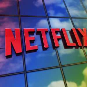 «Μοιάζει με τον θάνατο του Χόλιγουντ» -Πώς η συμφωνία Netflix με Warner Bros τάραξε τα «νερά» στον κινηματογράφο
