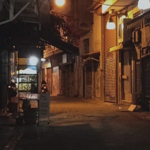 Ψηφιακή φωταγώγηση της περιφρονημένης οδού Ανδρούτσου στη Λαμία