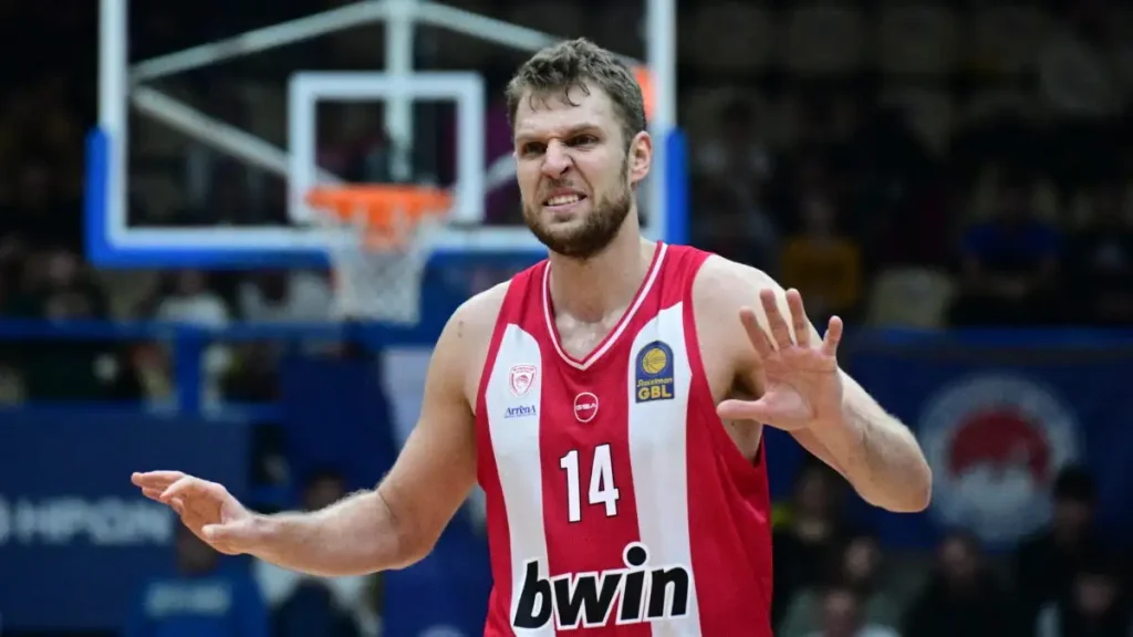 Περιστέρι Betsson – Ολυμπιακός 62-105: Σαρωτική εμφάνιση και ερυθρόλευκο 10/10 στη GBL