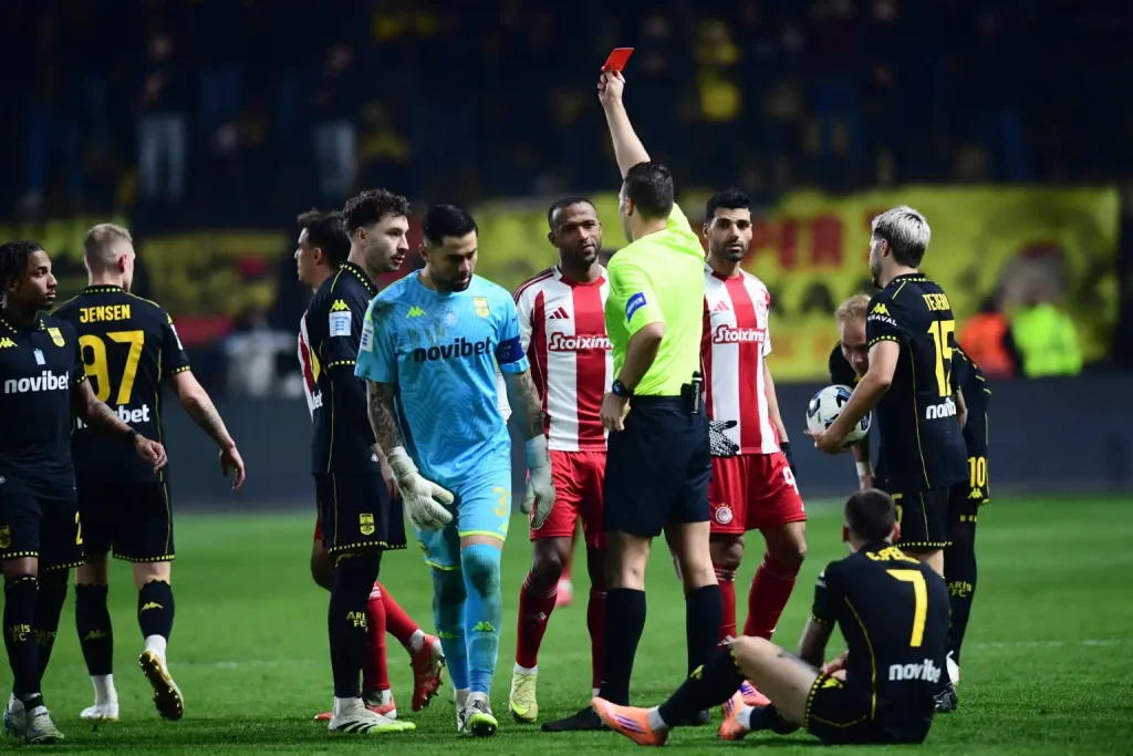 Άρης – Ολυμπιακός 0-0: Έσπασε το ερυθρόλευκο νικηφόρο «σερί» αλλά η κορυφή της Super League παρέμεινε στους Πειραιώτες