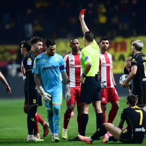 Άρης – Ολυμπιακός 0-0: Έσπασε το ερυθρόλευκο νικηφόρο «σερί» αλλά η κορυφή της Super League παρέμεινε στους Πειραιώτες