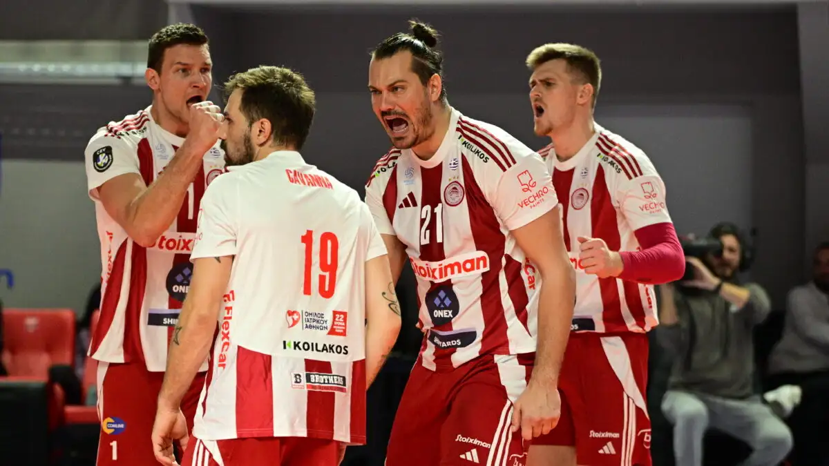 ΠΑΟΚ – Ολυμπιακός 1-3: «Ερυθρόλευκος» θρίαμβος και δεύτερος σερί τίτλος για τους Πειραιώτες στο League Cup του βόλεϊ ανδρών