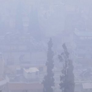 Χάθηκε στην ομίχλη η Λαμία - Ισχυρές βροχές στην Ανατολική Στερεά & Εύβοια