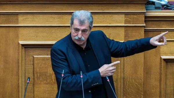 Πολάκης – Παπαθανάσης: Κόντρα στη Βουλή για τον Πιερρακάκη στο Eurogroup