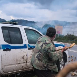 Αγρότες: Ταυτοποιήθηκαν όσοι συμμετείχαν στα επεισόδια σε Ηράκλειο και Χανιά – Θα κατηγορηθούν για εγκληματική οργάνωση