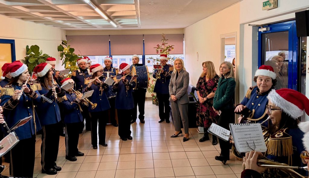 Χριστουγεννιάτικα κάλαντα στην Αποκεντρωμένη Διοίκηση Θεσσαλίας-Στερεάς Ελλάδας