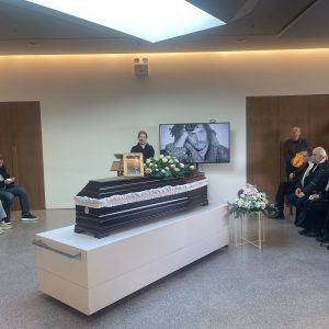 Στο Αποτεφρωτήριο Ριτσώνας το «τελευταίο αντίο» στον Αλμπέρτο Εσκενάζυ