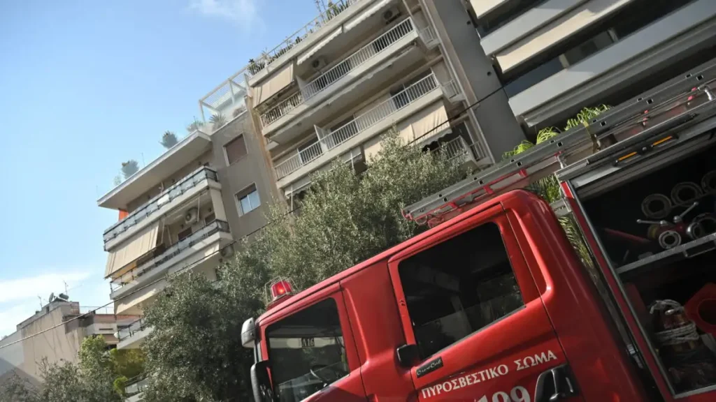 Θράκη: Ανήλικος ανασύρθηκε χωρίς τις αισθήσεις του μετά από φωτιά στο σπίτι του