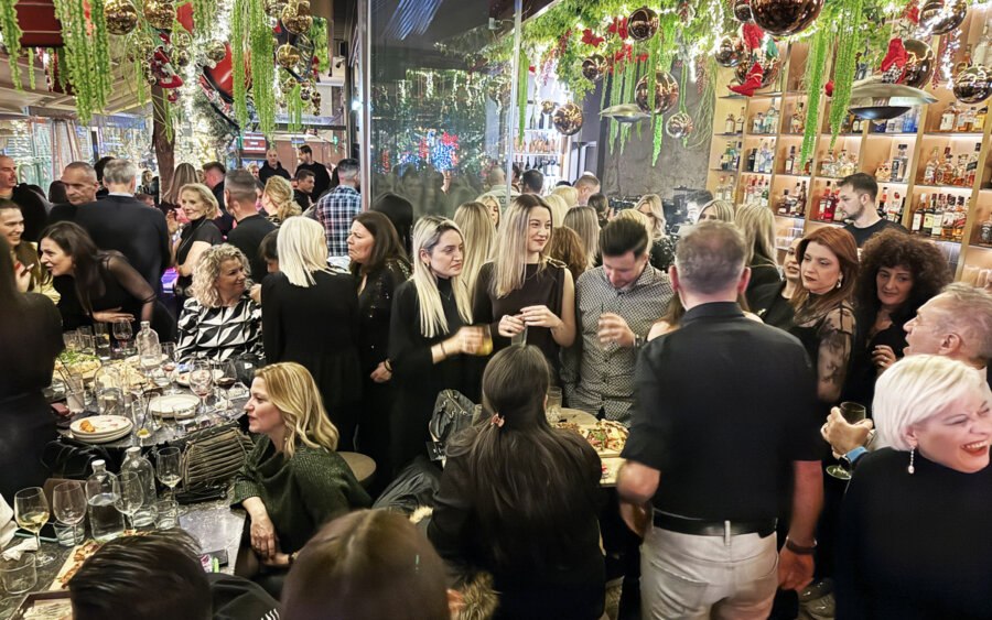 «POLITIKOS»: Μια λαμπερή εορταστική εκδήλωση αφιερωμένη στο ανθρώπινο δυναμικό! (ΒΙΝΤΕΟ-ΦΩΤΟ)